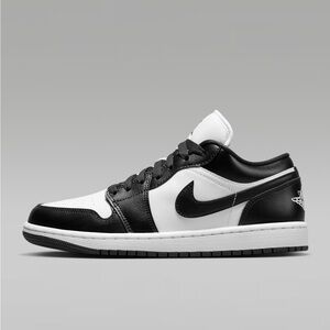 NWT Nike Air Jordan size 8.5 - black and white